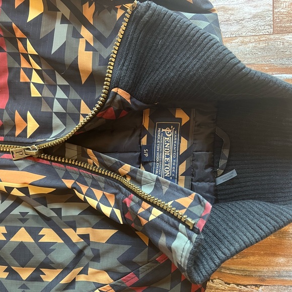 Pendleton Down Jacket - Small - Picture 2 of 3